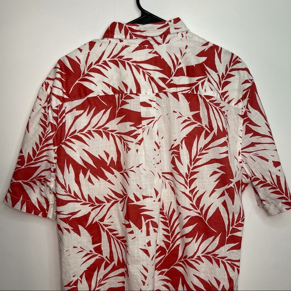 Large St. John’s Bay Button Down Shirt - Picture 5 of 8